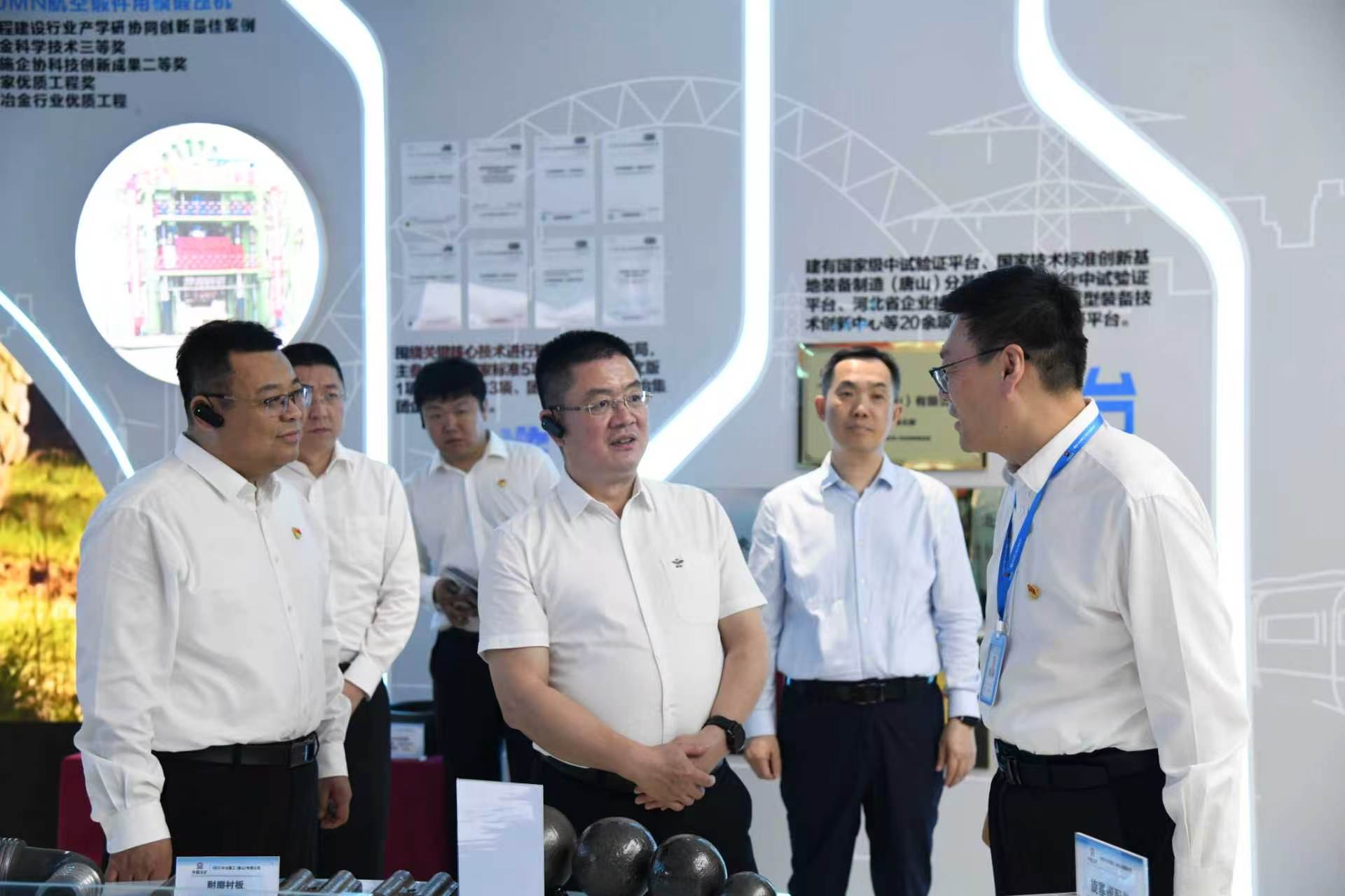 李仲泽参观九游会老哥俱乐部登录重工产业园区